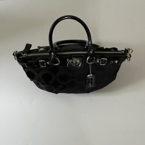 Beautiful Coach bag- Like New - Picture 1 of 8